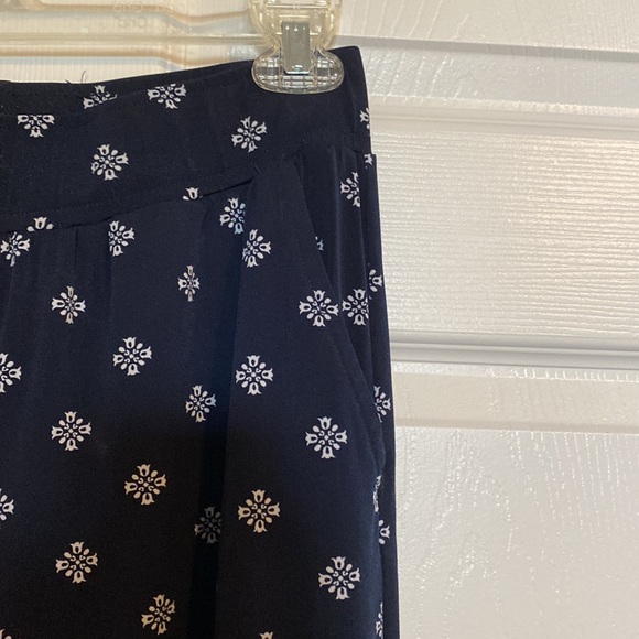 Jones New York navy and white print wide leg pants - Picture 4 of 5